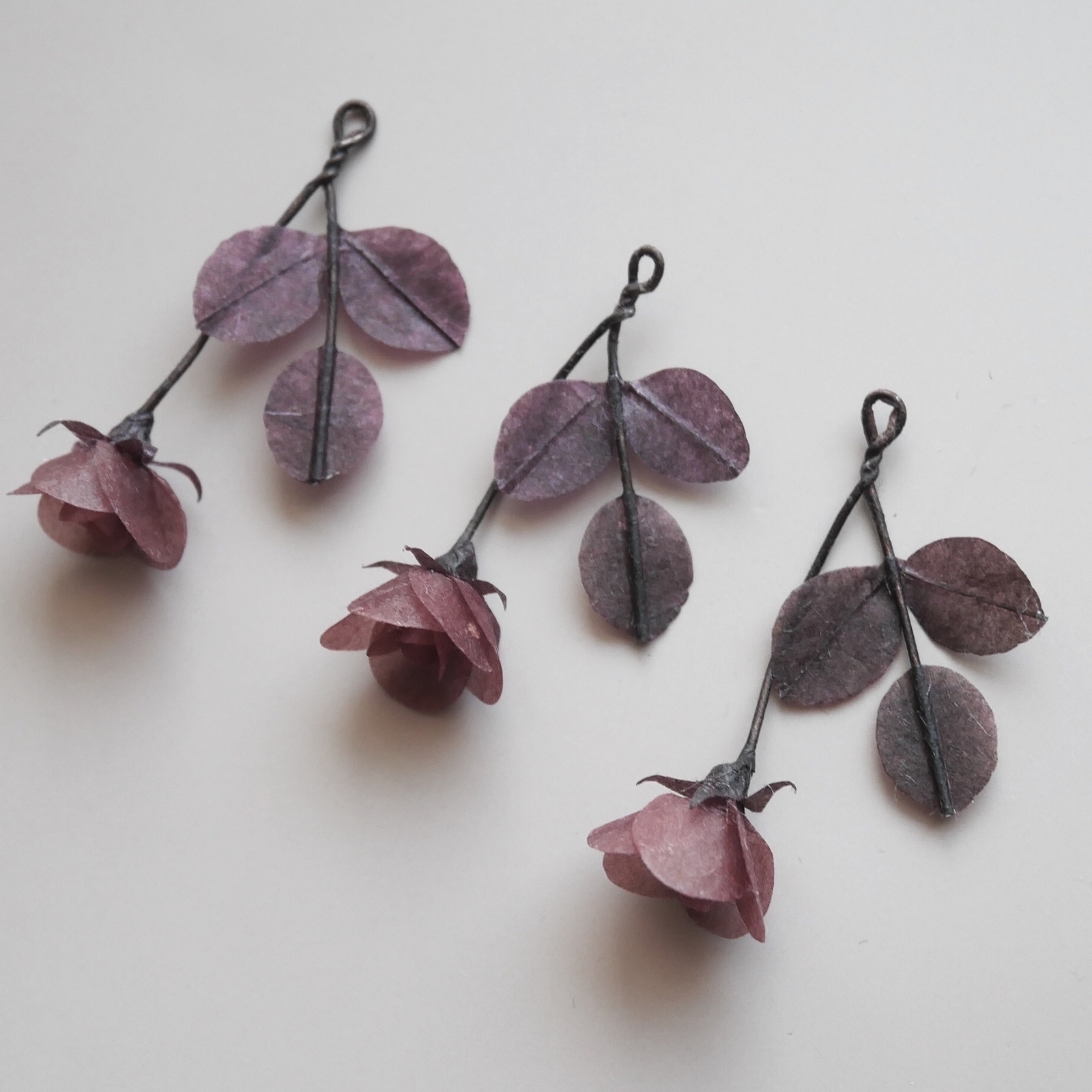 和紙の花 「焦がれのばら」 ブラウン イヤリング／ピアス - クラフト 