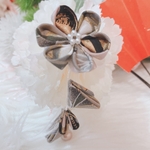 うさぎ花冠♡ミニつまみ細工和風耳飾り♡黒ゴールド