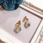 白と青のかすみ草のハートのイヤリング/ピアス