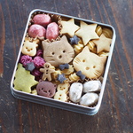 「ねこたちのクリスマス♪クッキー缶」（M）【期間限定缶】
