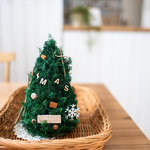 ヒムロスギのクリスマスツリー  雪*