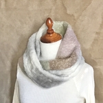 くすみカラーの　スヌード　ネックウォーマー