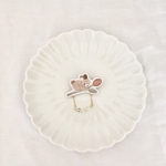 [新規限定] チューリップと子うさぎのゆらゆらブローチ