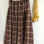 茶色チェックスカート