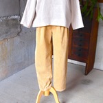 コーデュロイのタックパンツ キャメル