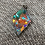 虹の結晶『夕虹』ひし形 ペンダントトップ VD-414