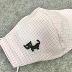 黒猫刺繍のきれいめシンプル布マスク　刺繍マスク　手刺繍　ネコ柄　黒猫　大人用立体マスク　ダブルガーゼマスク　