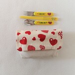 ハート＆ハート柄☆カトラリーポケット付きお弁当袋（横入れ封筒型）
