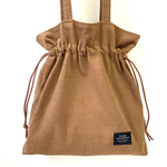 コーデュロイの巾着型バッグ　ブラウン