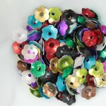 スパンコール 7mm 約560枚(約7g) 花カップ マット 混色 (SFC07MMXSH00)