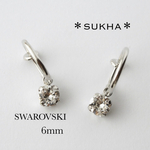 シルバーフープとスワロビジューのシンプルイヤリング(6mm)