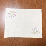 かわいいお花の刺繍入り🌸ランチョンマット