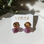 マーブル調アクリルビーズとメタルパーツのピアス