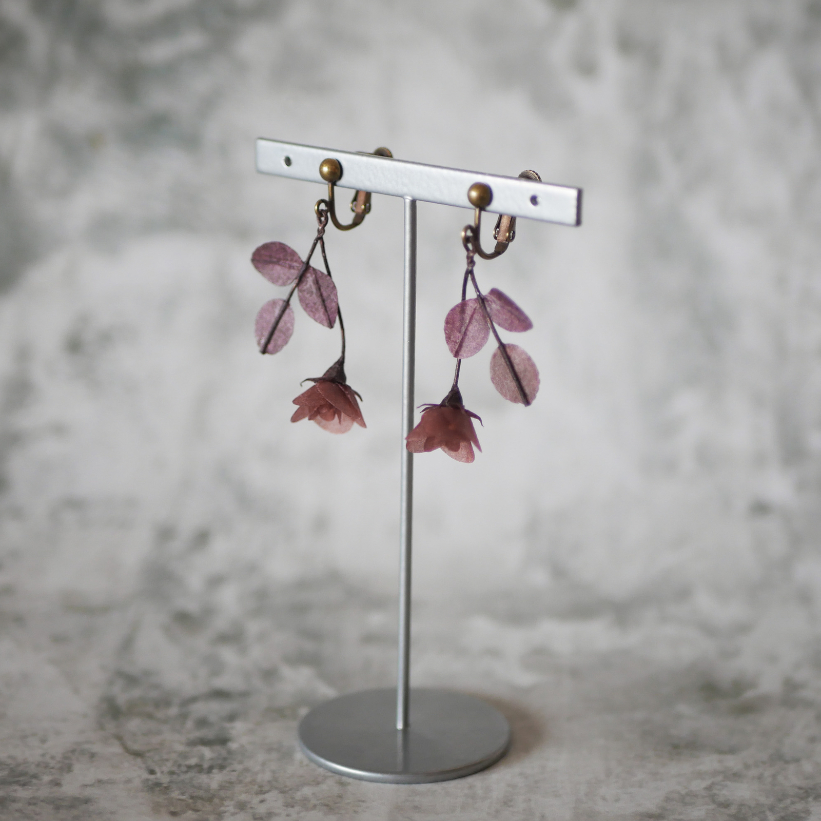 和紙の花 「焦がれのばら」 ブラウン イヤリング／ピアス - クラフト 