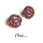 ビーズ花柄刺繍ピアス
