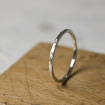 つや消し槌目 シルバープレーンリング 1.5mm幅 マットハンマー｜SILVER RING｜393