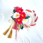 新年を祝う縁起紅白椿祝いしめ縄飾り