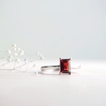 ガーネット/Rectangle facet cut ring