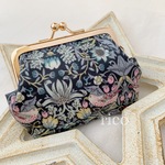 　liberty コインケース♡ ストロベリーシーフ柄