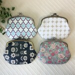 ハーフサイズ・がま口財布（二つ折り）　☆柄と口金のカラーが選べる☆