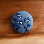 ブルーフラワー刺繍（ヘアゴム/ブローチ）