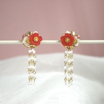 梅の花とビジューのパールタッセルピアス/イヤリング