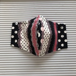 立体布マスク　黒×リボンドット　縦