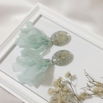 蕾とシェルとシフォンタッセルのピアス