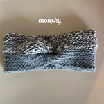 ニットのヘアバンド🧶