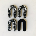 Black White Dot U Letter Pendant Tops