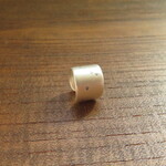 足跡イヤーカフ