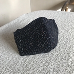 キラキラ輝くニットの立体マスク