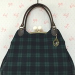 グリーンチェックのがま口バッグ