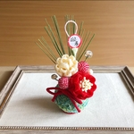 【TUMAMIZAIKU 苔玉風お正月飾り　白】