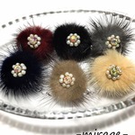 フラワービジューのファーキャッチピアス