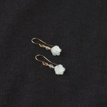 White Rose Pierce（マザーオブパール×トパーズ）