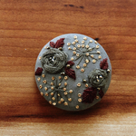 ビーズ刺繍 ブラウンフラワー（ヘアゴム/ブローチ）