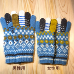 男女お揃いで！ウールの北欧柄の5本指手ぶくろ