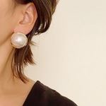インポート 大ぶりパールピアス