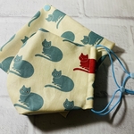 《送料無料》立体　マスク　伏せた猫たち　USAコットン  fabric   地球に優しい　洗って繰り返し使える　軽い　つけ心地最強　さらし