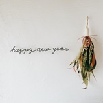 お正月に♪ happy new year ひとつなぎtype(虫ピン付属) ワイヤーレタリング