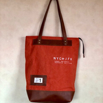 レザーとアーミーダックのファスナー付きトートバッグ オレンジ