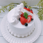 いちごたっぷり　いちごとベリーのホールケーキ 11cm  オブジェ　デコレーションケーキ　☆ フェイクスイーツ☆ スイーツデコ ☆バースデー☆クリスマスプレゼント