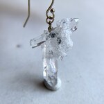 クラスター水晶 鉱物原石 14kgfフックピアス(片耳) / 一点ものハンドメイド天然石アクセサリー