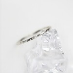 【silver　シルバー】1.0mm　不思議なカット／ピンキーリング・重ね付け・アレルギー対応・つけっぱなし／シンプル／指輪／かわいい／おしゃれ／天然石／ペアリング／ベビーリング対応