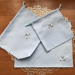 お受験バック 手刺繍お弁当袋コップ袋ランチョンマット 私立小学校　マムエモア ファミリア お受験