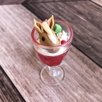 お馬スイーツ ピンククリームソーダ