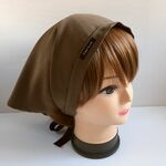 ミルクコーヒー色　ポリエステルちりめん生地　　ひも付き（黒綾テープ）タック入りバブーシュカ三角巾