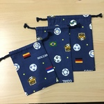サイズはオプションから 【コップ袋】給食袋  サッカーボール柄 国旗 男の子