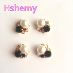 黒×白メイン＊シックなビジューピアス